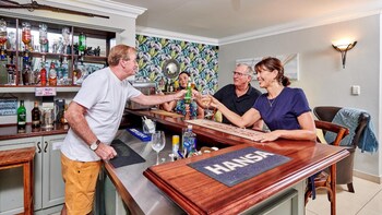 the hamptons guest house