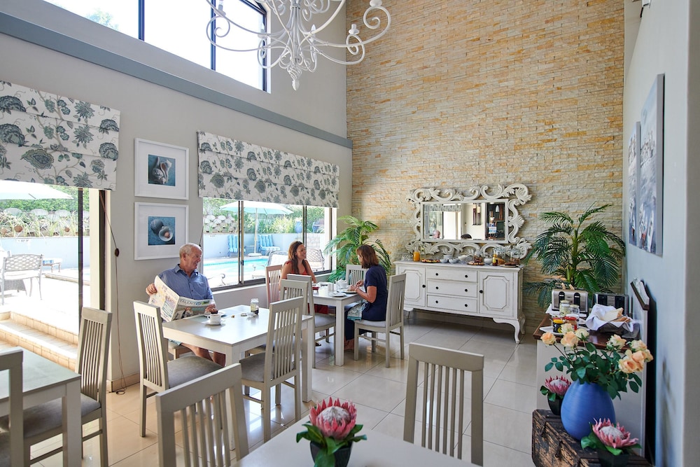 the hamptons guest house