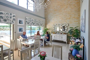 the hamptons guest house