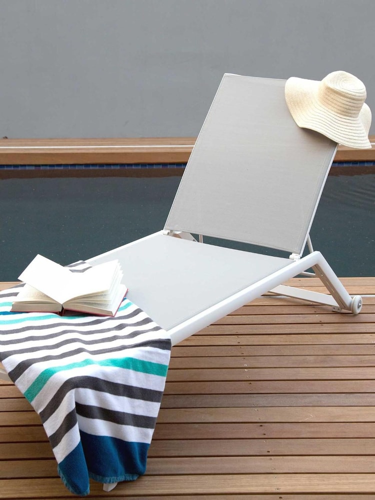 7 ackermann place guest house