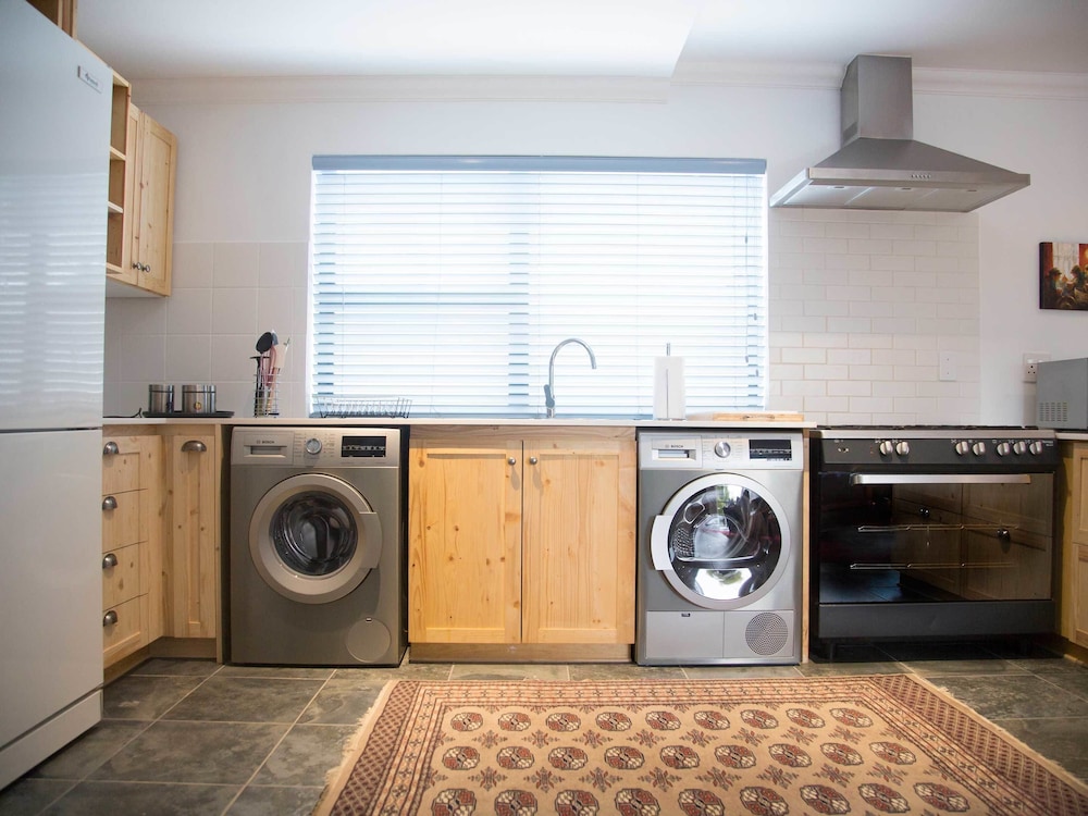 7 ackermann place guest house