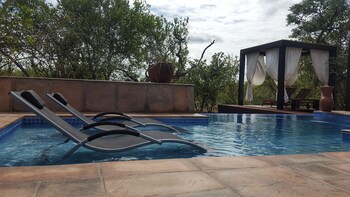 the baobab bush lodge