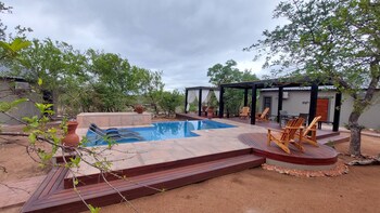 the baobab bush lodge
