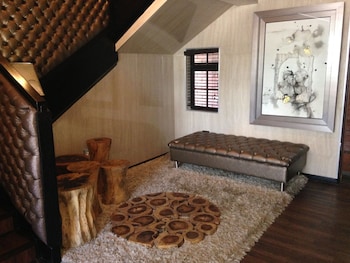 cycad guest house