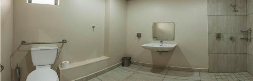 pofadder inn by country hotels