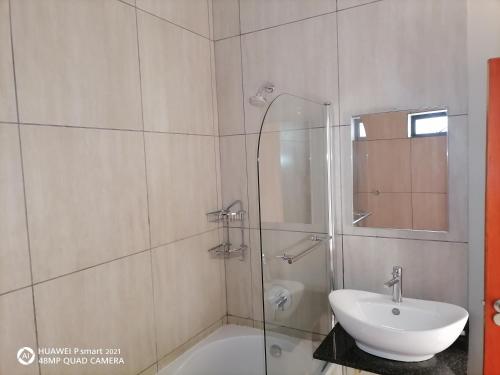 pofadder inn by country hotels