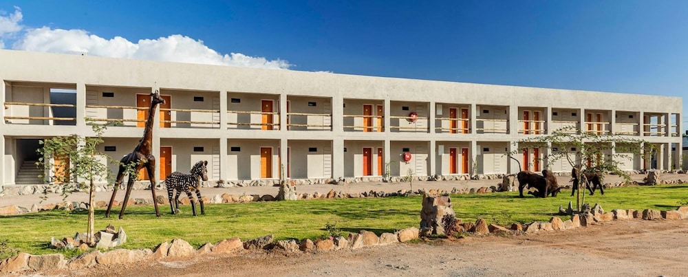 pofadder inn by country hotels