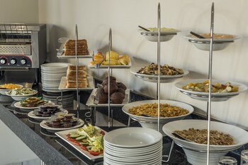 pofadder inn by country hotels
