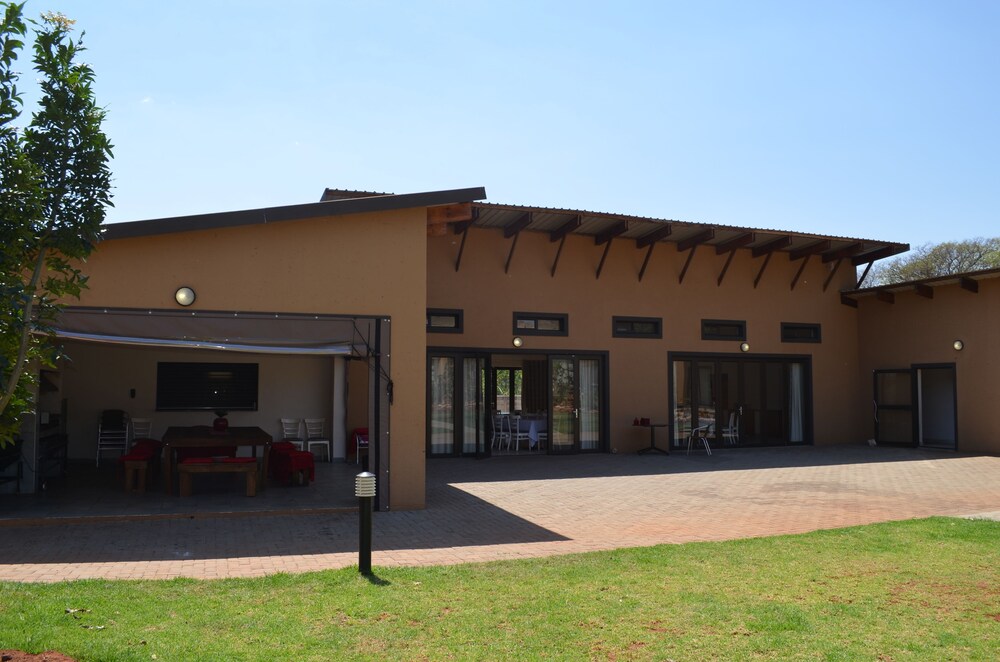 manor hills guest lodge