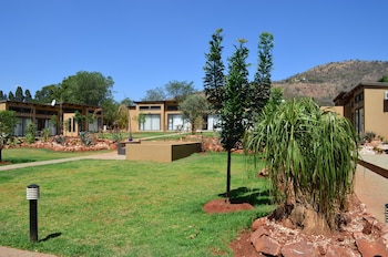 manor hills guest lodge