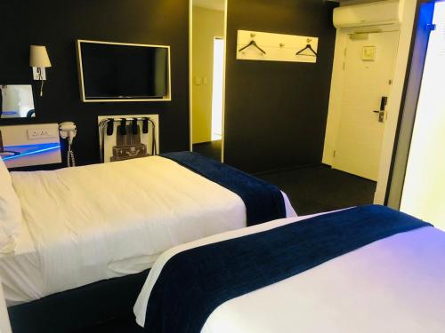 signature lux hotel by onomo sandton