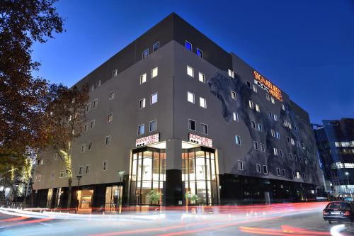 signature lux hotel by onomo sandton