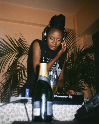 long street backpackers