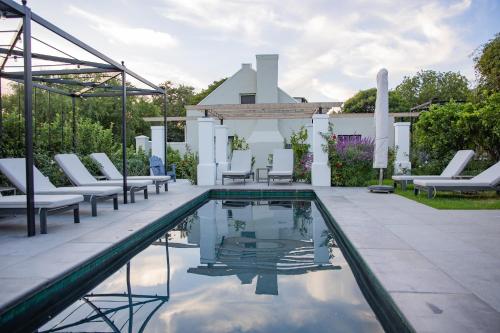 macaron boutique guest house