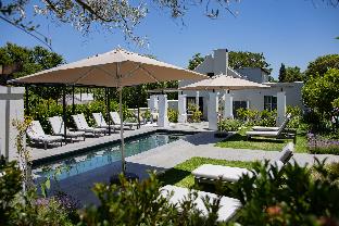 macaron boutique guest house