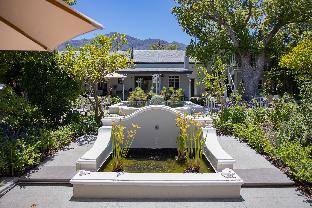 macaron boutique guest house