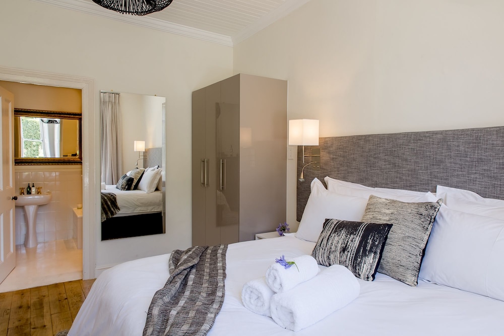 macaron boutique guest house