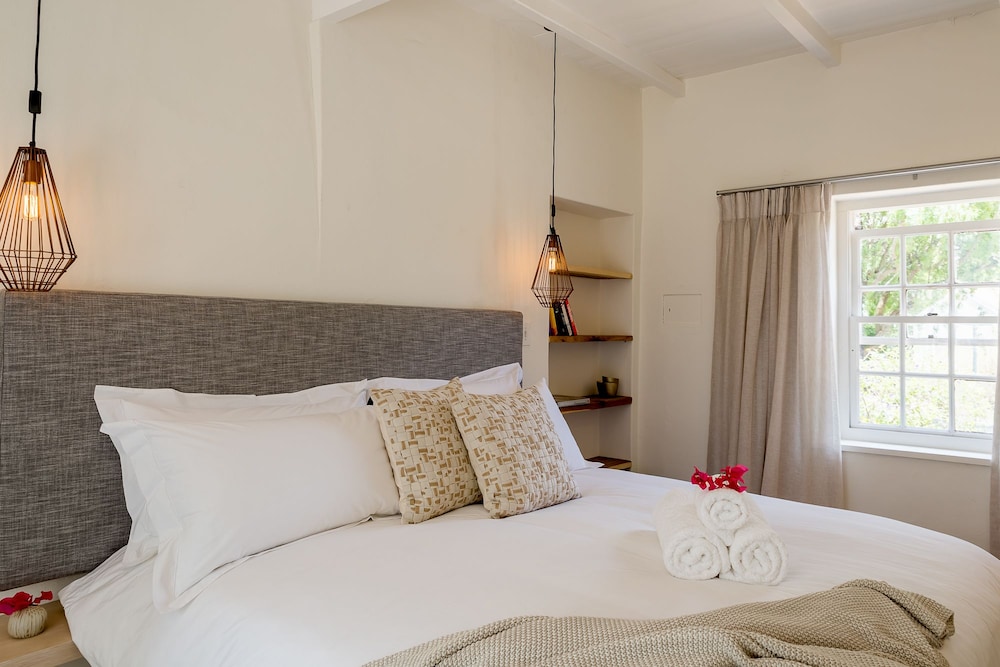 macaron boutique guest house