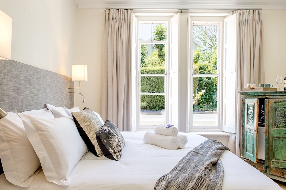 macaron boutique guest house