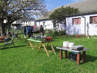 Lighthouse Farm Backpackers Lodge,Pinelands>>Cape Town,2 star