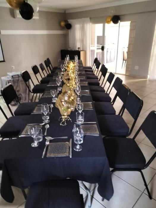 oaklands inn and conference centre