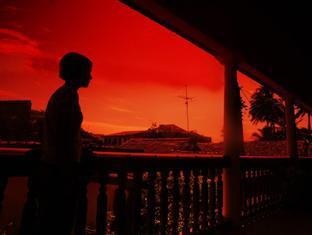 mrs wijenayakes beach haven guest house