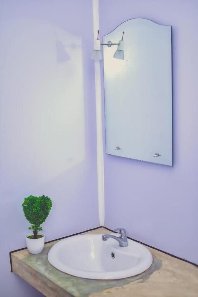 mrs wijenayakes beach haven guest house