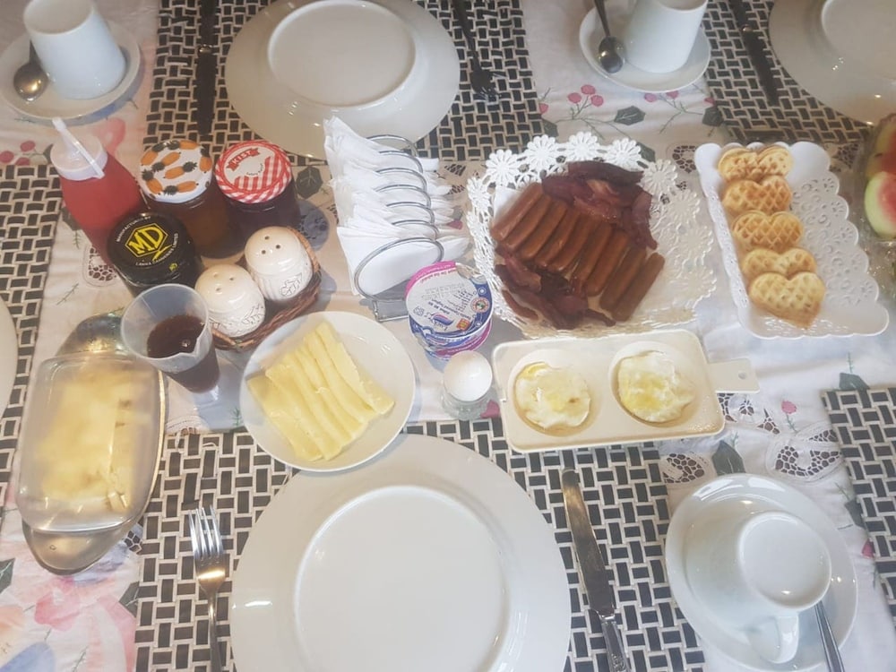 mrs wijenayakes beach haven guest house