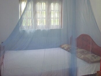 beach lagoon guesthouse