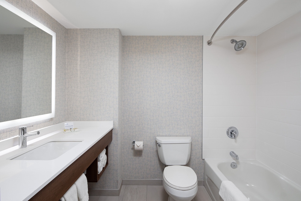 holiday inn express and suites halifax airport by ihg