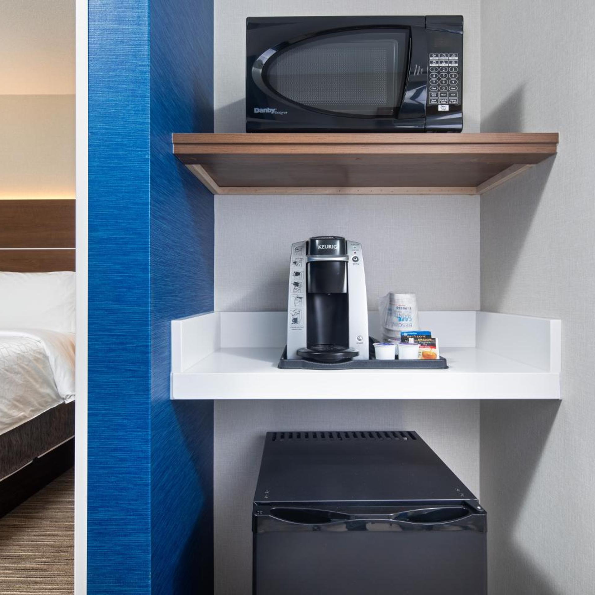 holiday inn express and suites halifax airport by ihg