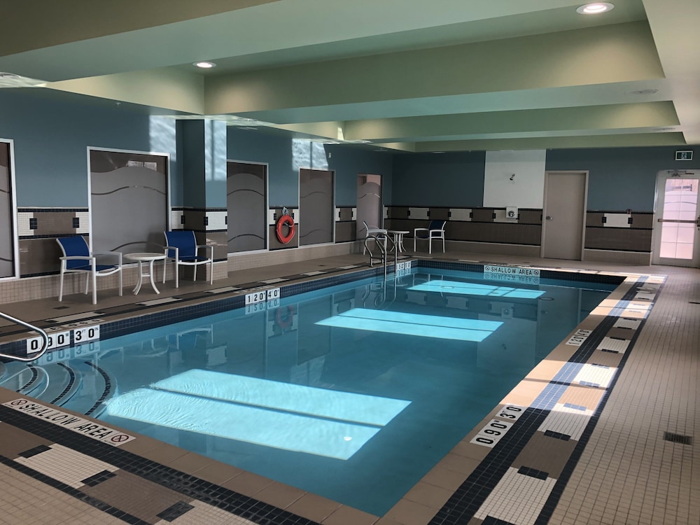 holiday inn express and suites halifax airport by ihg