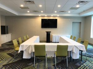 holiday inn express and suites halifax airport by ihg