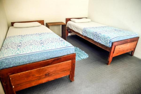 hostel first mirissa