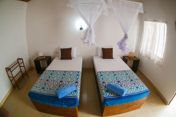 hostel first mirissa