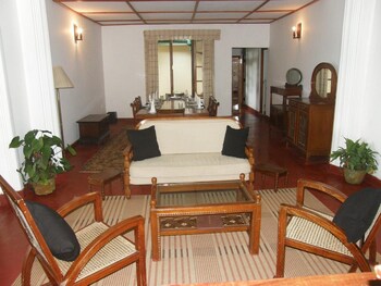 hatale mini worlds end bungalow