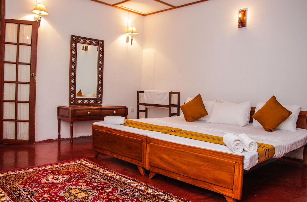 hatale mini worlds end bungalow