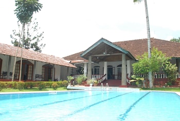 the bungalow at pantiya estate