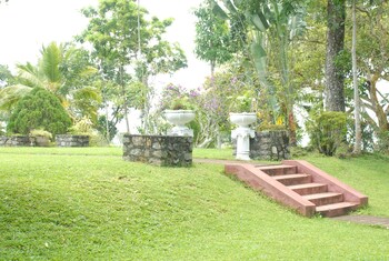 the bungalow at pantiya estate
