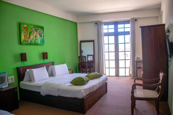 manudi glenfallsedge rest