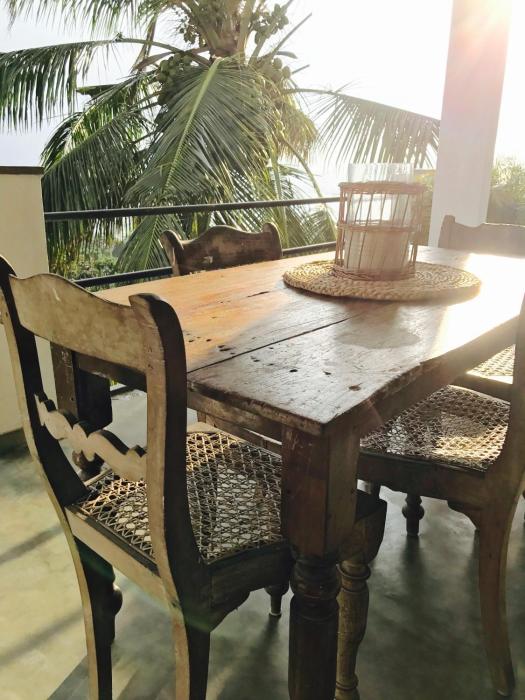 laras place unawatuna