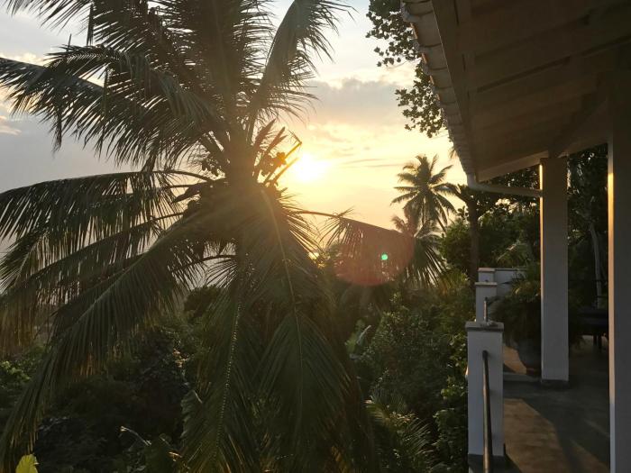 laras place unawatuna