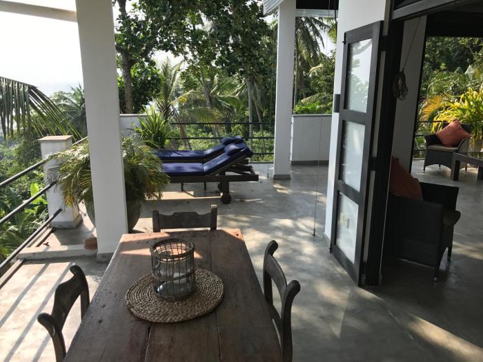 laras place unawatuna