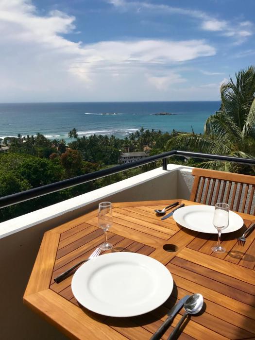 laras place unawatuna