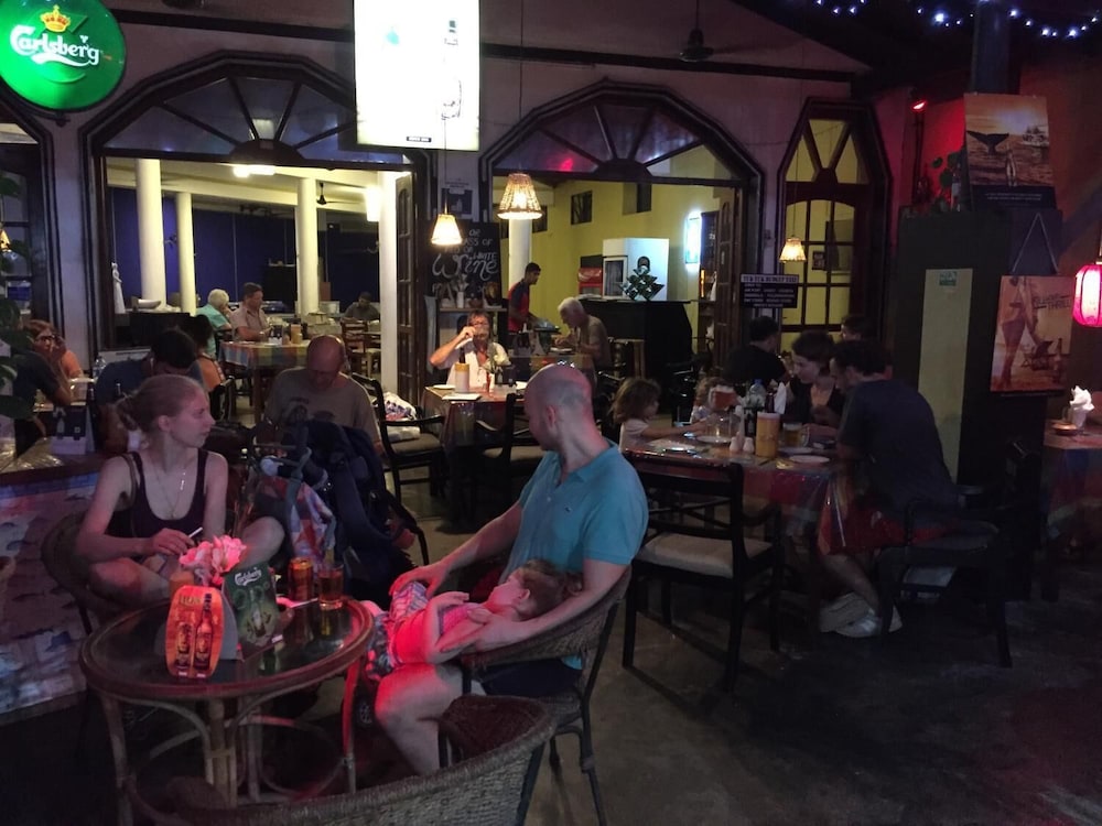 sanas beach guesthouse and restaurant