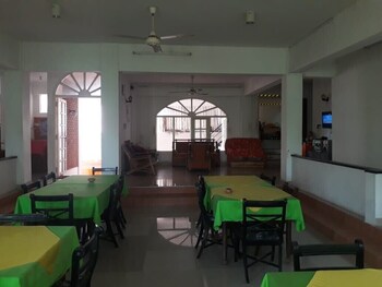 oasis inn