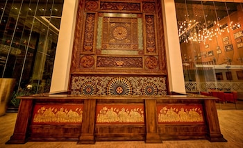 the golden crown hotel