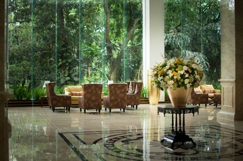 the golden crown hotel