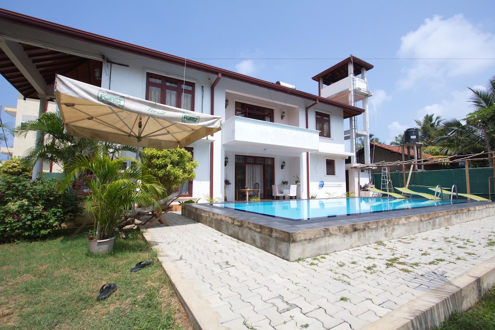 the blue beach guesthouse