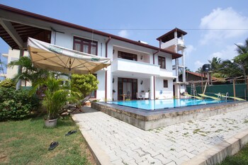 the blue beach guesthouse